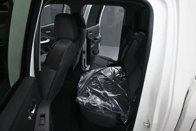 2026 Nissan Frontier Crew Cab SV 4x2