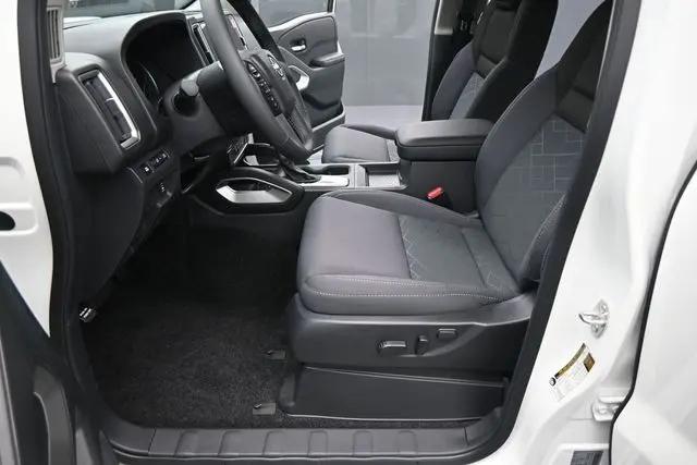 2026 Nissan Frontier Crew Cab SV 4x2