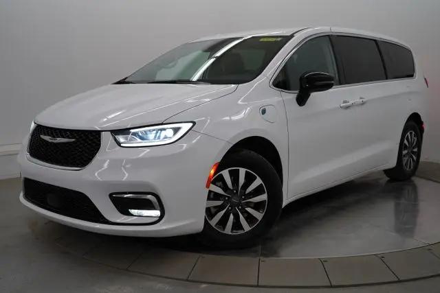 2024 Chrysler Pacifica Hybrid Select for sale in Gorham, NH