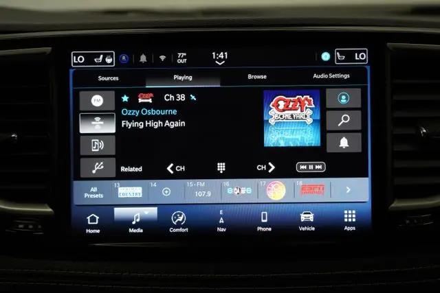 2024 Chrysler Pacifica Hybrid Select