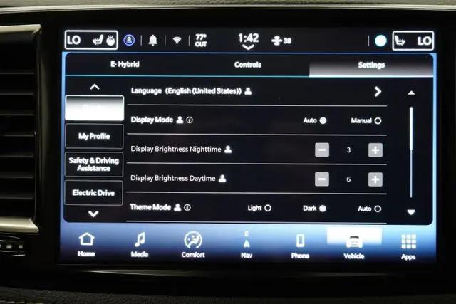 2024 Chrysler Pacifica Hybrid Select