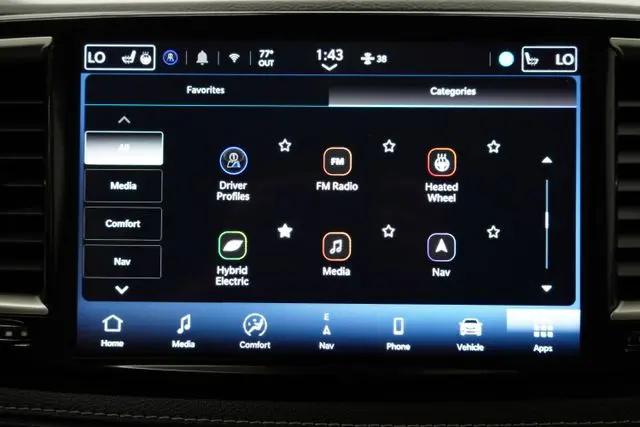2024 Chrysler Pacifica Hybrid Select