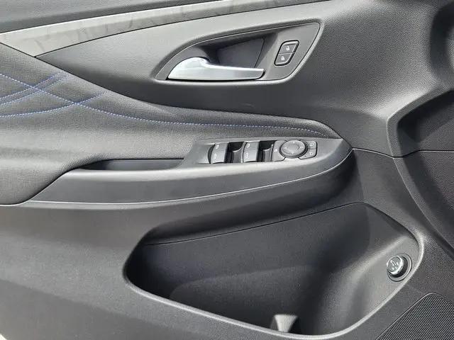 2026 Buick NV Sport Touring FWD