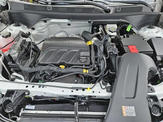 2026 Buick NV Sport Touring FWD