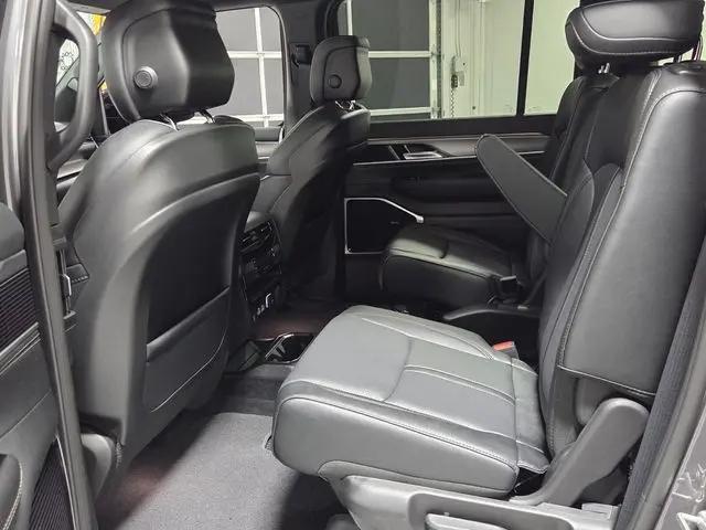 2026 Jeep Grand Wagoneer Limited Altitude 4x4