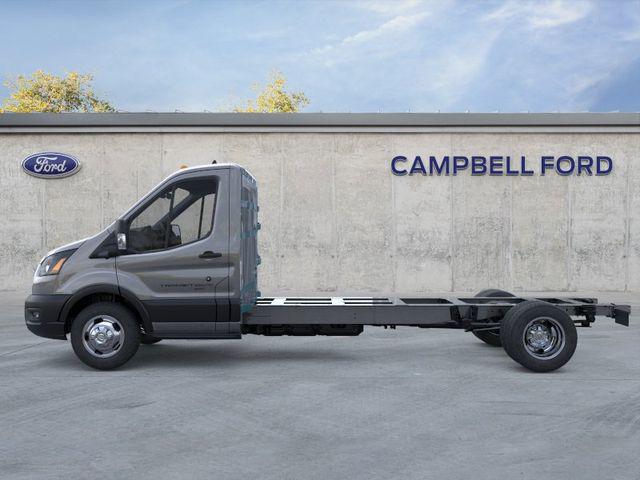 2026 Ford Transit Cutaway Base