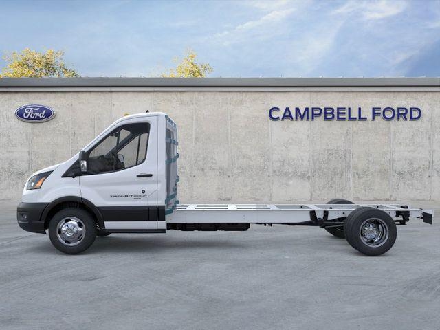 2026 Ford Transit Cutaway Base