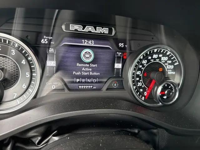 2024 Ram 1500 Laramie Crew Cab 4x2 5'7" Box