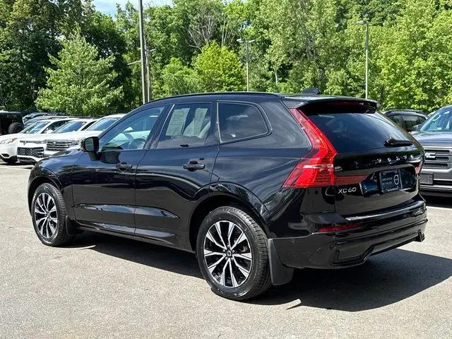 2024 Volvo XC60 B5 Plus Dark Theme