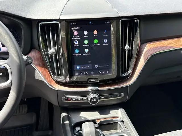 2024 Volvo XC60 B5 Plus Dark Theme