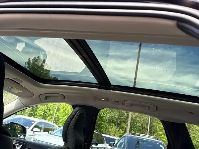 2024 Volvo XC60 B5 Plus Dark Theme