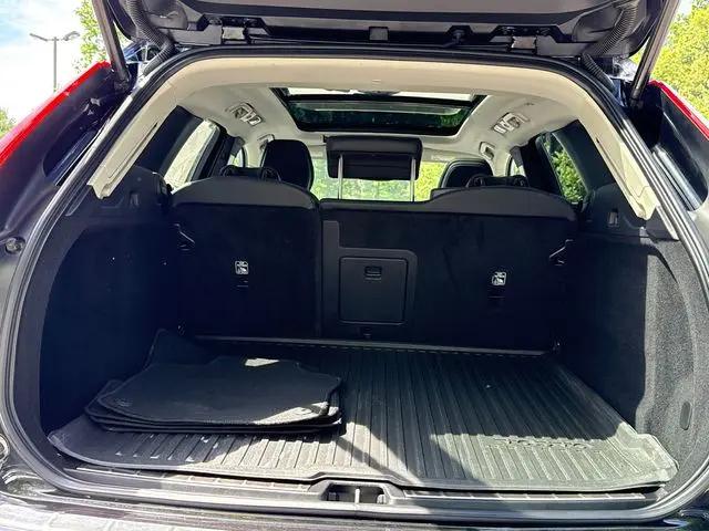 2024 Volvo XC60 B5 Plus Dark Theme