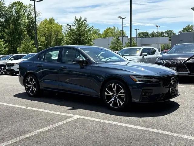 2025 Volvo S60 B5 Core