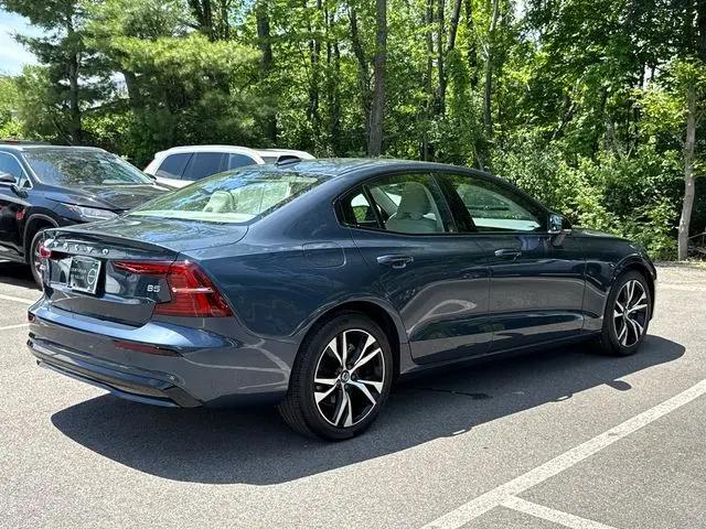 2025 Volvo S60 B5 Core