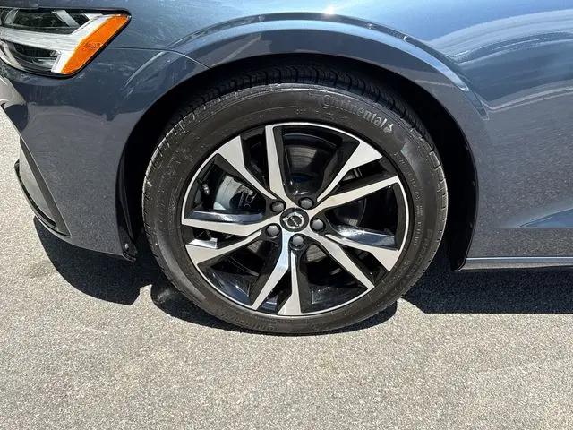 2025 Volvo S60 B5 Core