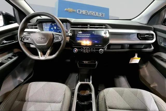 2027 Chevrolet Bolt LT FWD