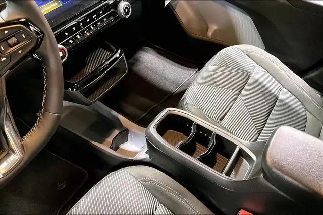 2027 Chevrolet Bolt LT FWD