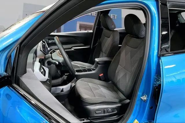 2027 Chevrolet Bolt LT FWD