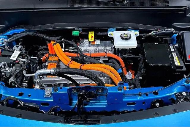 2027 Chevrolet Bolt LT FWD