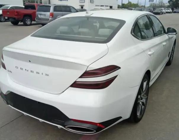 2025 Genesis G70 2.5T RWD