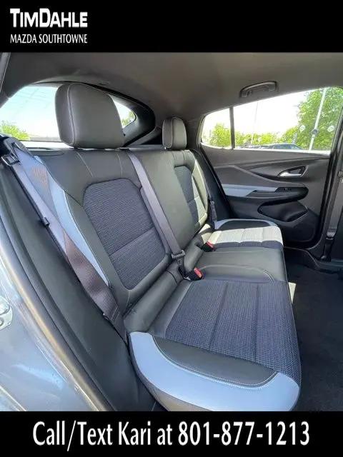 2025 Buick NV Preferred FWD