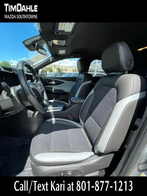 2025 Buick NV Preferred FWD