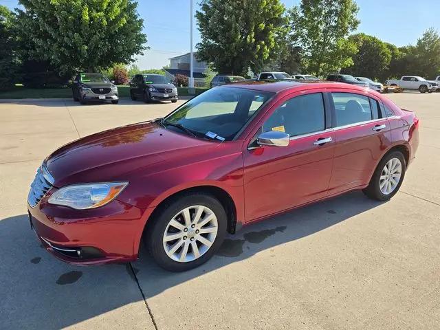 2013 Chrysler 200 Limited