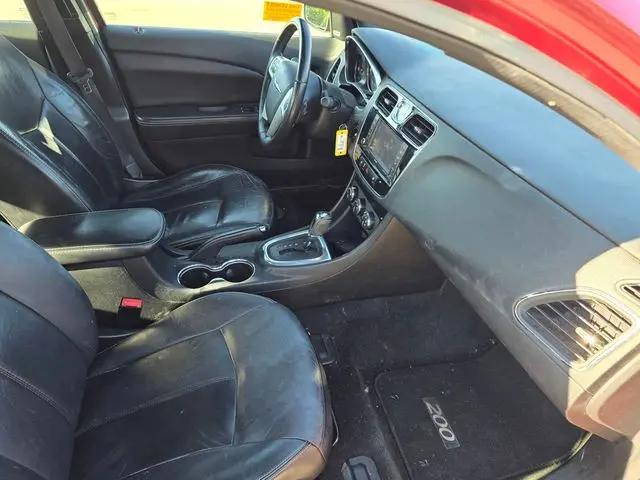 2013 Chrysler 200 Limited