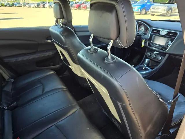 2013 Chrysler 200 Limited