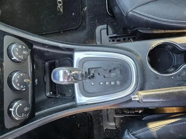 2013 Chrysler 200 Limited