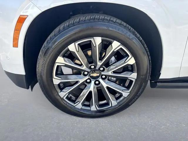 2025 Chevrolet Suburban 4WD High Country