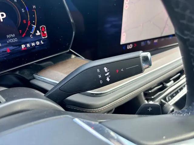 2025 Chevrolet Suburban 4WD High Country