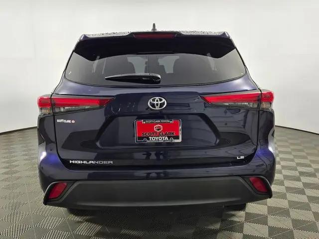 2023 Toyota Highlander LE