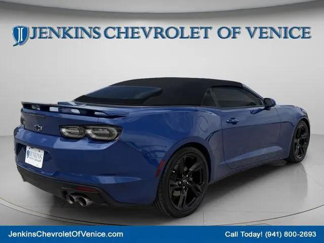 2022 Chevrolet Camaro RWD Convertible LT1