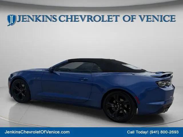 2022 Chevrolet Camaro RWD Convertible LT1