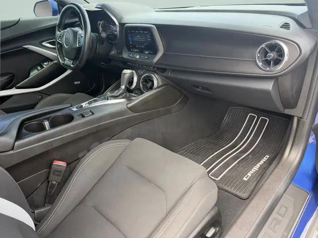 2022 Chevrolet Camaro RWD Convertible LT1