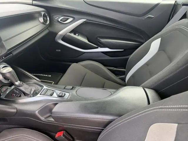 2022 Chevrolet Camaro RWD Convertible LT1