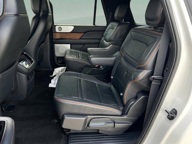 2024 Lincoln Navigator Black Label L