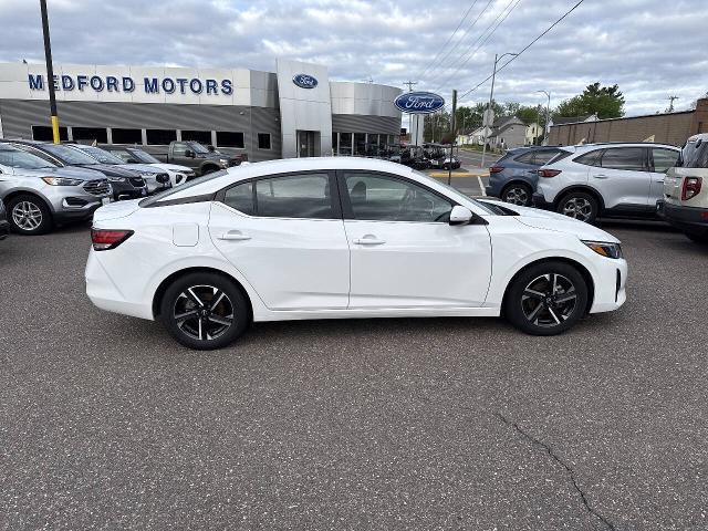 2024 Nissan Sentra SV Xtronic CVT