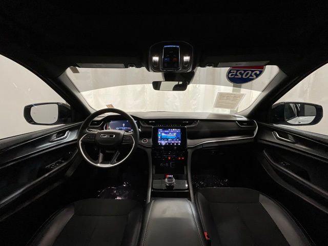 2025 Jeep Grand Cherokee L Altitude X 4x4