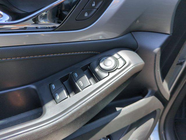 2021 Chevrolet Traverse FWD LT Leather