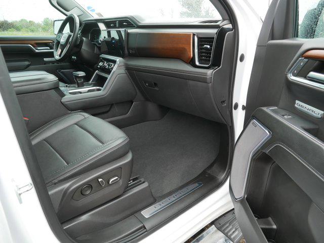 2023 GMC Sierra 1500 4WD Crew Cab Short Box Denali