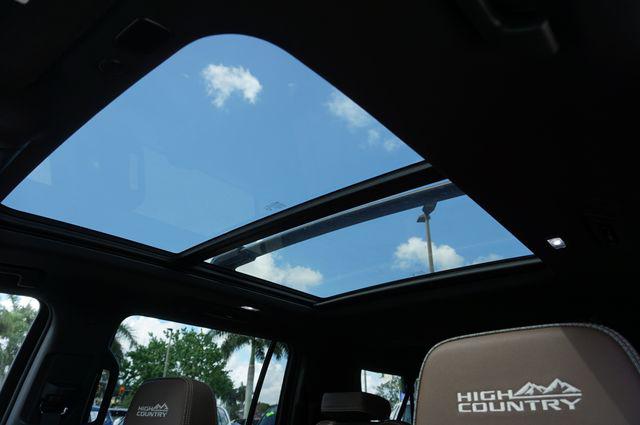 2024 Chevrolet Suburban 4WD High Country