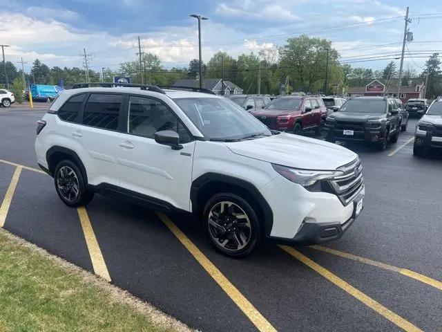 2025 Subaru Forester Premium Hybrid