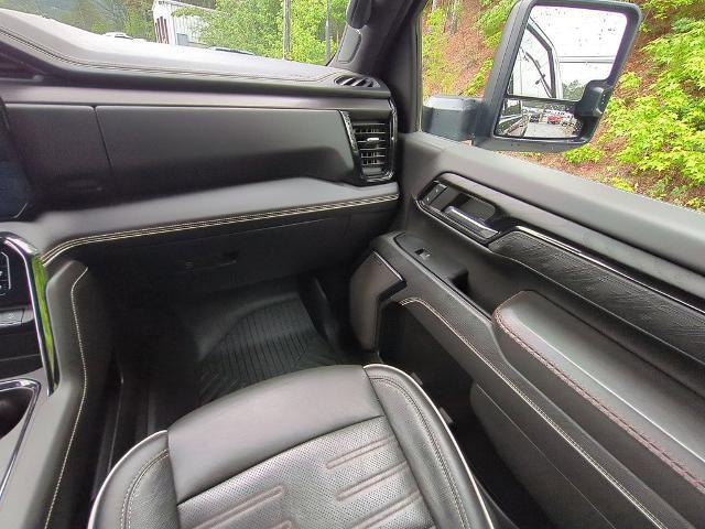 2024 GMC Sierra 2500HD 4WD Crew Cab Standard Bed AT4X