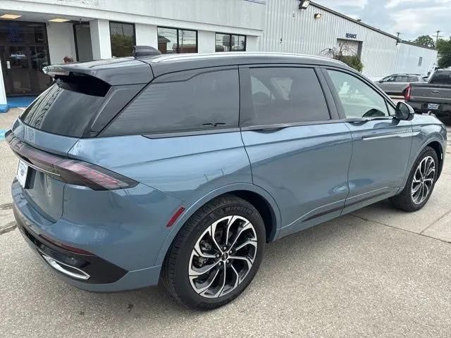 2025 Lincoln Nautilus Reserve