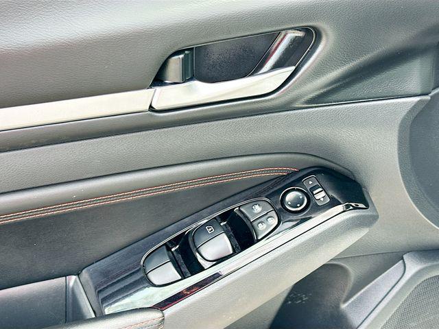 2023 Nissan Altima SR FWD