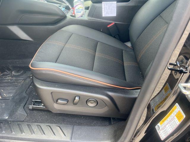 2025 GMC Canyon 4WD AT4