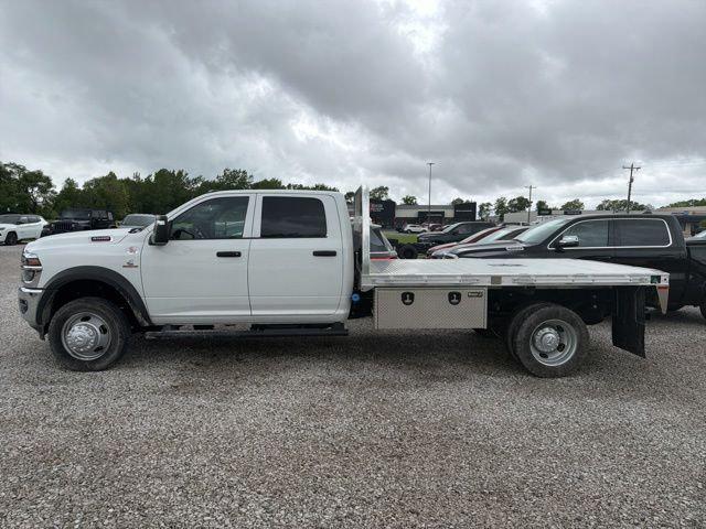 2026 RAM Ram 5500 Chassis Cab RAM 5500 TRADESMAN CHASSIS CREW CAB 4X4 84 CA