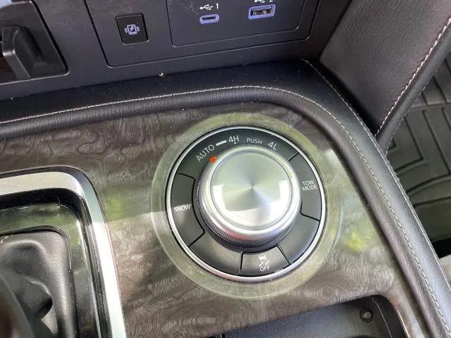 2024 Nissan Armada Platinum 4WD